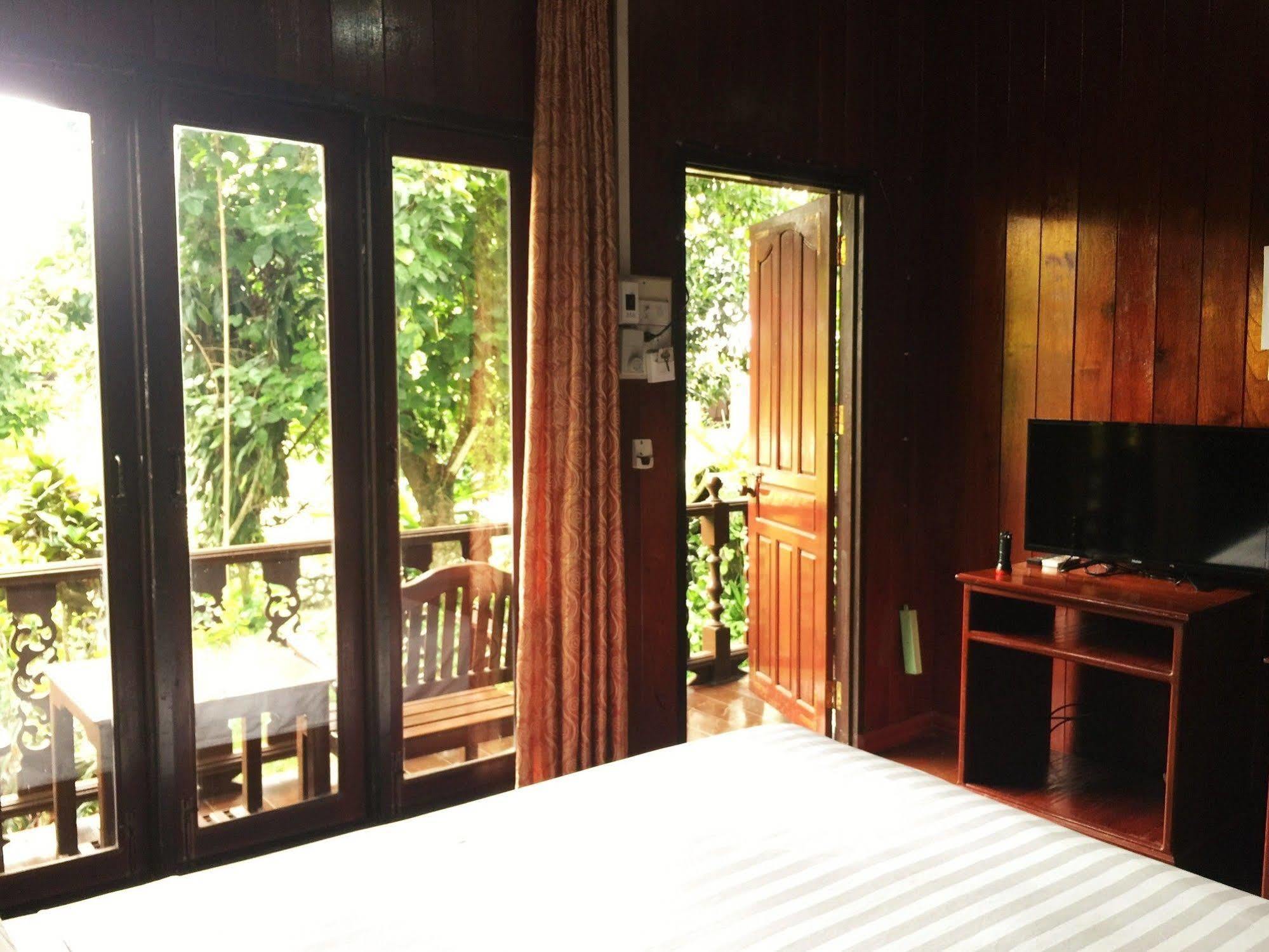 Vangvieng Boutique Hotel Ванг Виенг Екстериор снимка